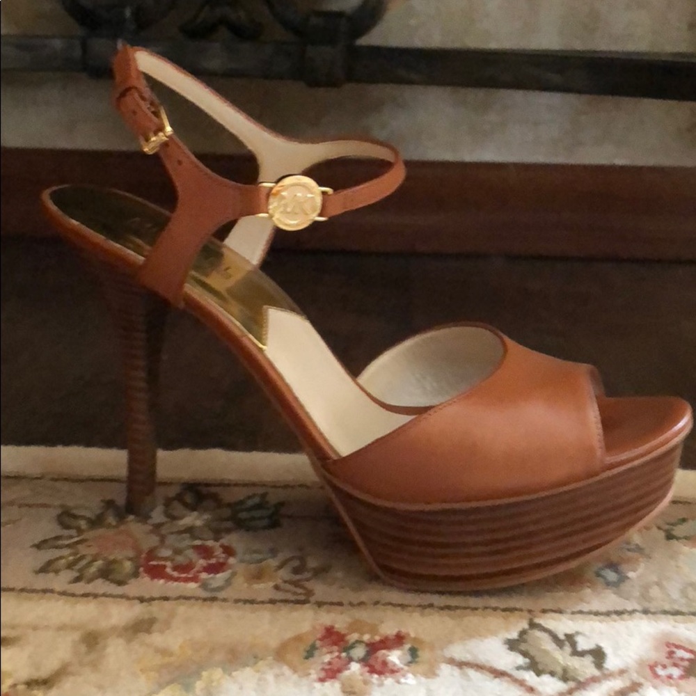 MICHAEL KORS’ shoes
